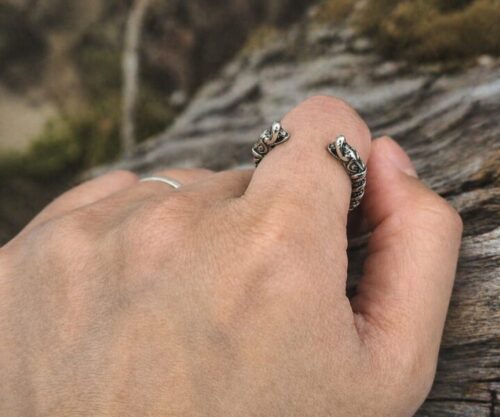 Alternative view of Mei's Viking Tiny Oath Ring | ring | Stainless Steel