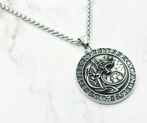 Silver Wolf Moon 3 Mei's Viking Silver Wolf Moon | ketting | Stainless Steel Mei’s Viking Silver Wolf Moon ketting van stainless steel