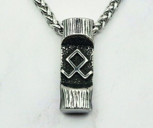 Mei’s Viking Rune Tree ketting van roestvrij staal in zilver