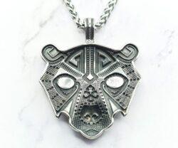 Bear Amulet 4 Mei's Viking Bear Amulet | ketting | Stainless Steel Bear Amulet 4