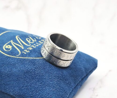 Runic Spinner 5 Mei's Viking Runic Spinner | ring | Stainless Steel Mei’s Viking Runic Spinner ring van stainless steel