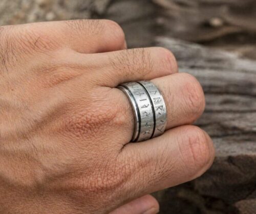 Alternative view of Mei's Viking Runic Spinner | ring | Stainless Steel