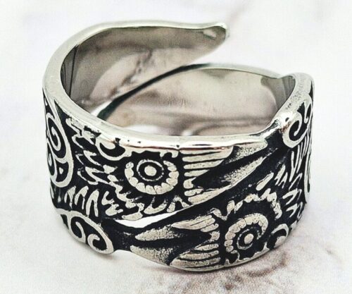 Mei’s Viking Shadow Ravens ring van roestvrij staal in zilver