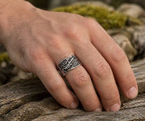 Alternative view of Mei's Viking Shadow Ravens | ring | Stainless Steel