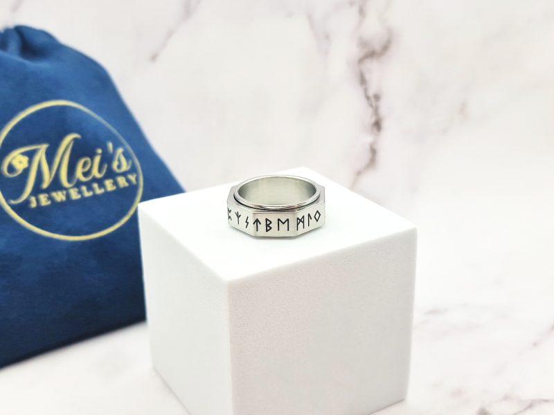 Rune Around 2 Mei's Viking ring | Rune Around | Stainless Steel | zilver - zwart Mei's Viking ring | Rune Around | Stainless Steel | zilver - zwart - Afbeelding 2