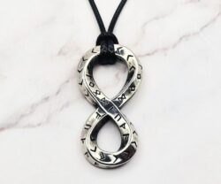 Mei's Viking Rune Infinity | ketting | Stainless Steel