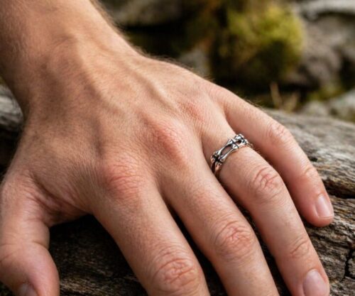 Alternative view of Mei's Muse Bone Grip | ring | Stainless Steel