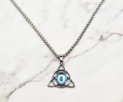 Alternative view of Mei's Muse Trinity Gem | ketting | Stainless Steel