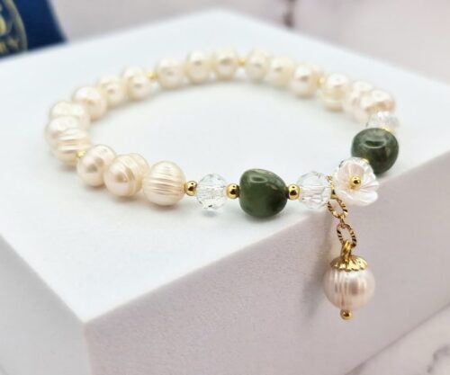 Olive Pearl 4 Mei's Everest Olive Pearl | armband | Parel Olive Pearl 4