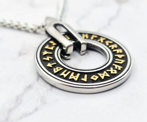 Runic Circle 4 Mei's Viking Runic Circle | ketting | Stainless Steel Runic Circle 4