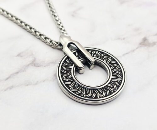 Runic Circle 5 Mei's Viking Runic Circle | ketting | Stainless Steel Runic Circle 5