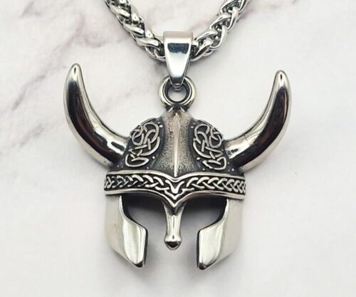 Mei’s Viking The Helmet ketting van roestvrij staal in zilver