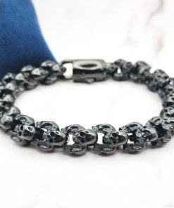 Alternative view of Mei's Chained armband | Mini Skulls Black | Stainless Steel | zwart
