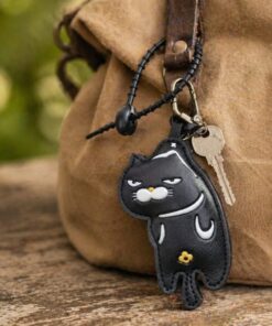 Alternative view of Mei's Hide Hangout Kitty | sleutelhanger | Leer