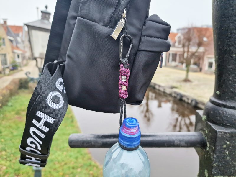 Initials Cord Unity 2 Mei's Keyed sleutelhanger | Initials Cord - Unity | Paracord - Aluminium | zwart - roze - blauw Mei's Keyed sleutelhanger | Initials Cord - Unity | Paracord - Aluminium | zwart - roze - blauw - Afbeelding 2