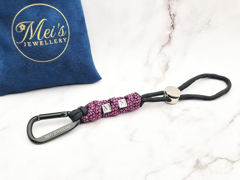 Initials Cord Unity 4 Mei's Keyed sleutelhanger | Initials Cord - Unity | Paracord - Aluminium | zwart - roze - blauw Mei's Keyed sleutelhanger | Initials Cord - Unity | Paracord - Aluminium | zwart - roze - blauw - Afbeelding 4