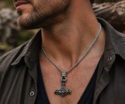Alternative view of Mei's Viking Silver Hammer | ketting | Stainless Steel