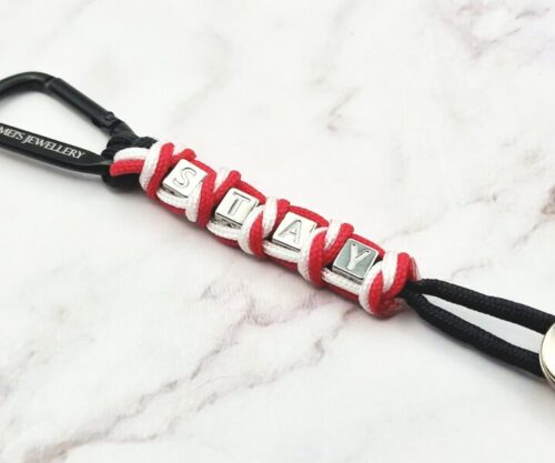 Mei’s Handmade STAY Cord sleutelhanger van roestvrij staal in rood, wit en zilver