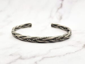 Mei’s Muse Silver Braided Antique armband van roestvrij staal in zilver