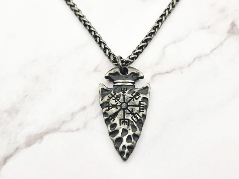 Tiny Arrow 1 Mei's | Viking Tiny Arrow | ketting | Stainless Steel Mei's | Viking Tiny Arrow | ketting | Stainless Steel