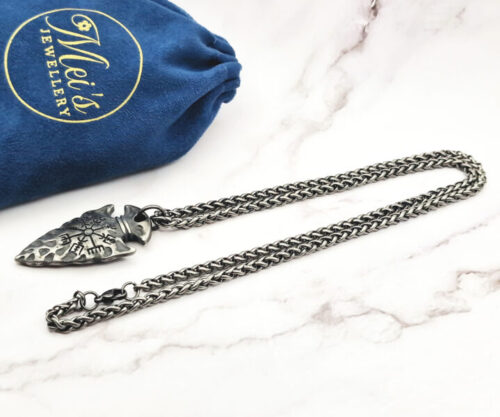 Tiny Arrow 4 Mei's Viking Tiny Arrow | ketting | Stainless Steel Tiny Arrow 4