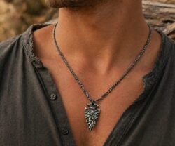 Alternative view of Mei's Viking Tiny Arrow | ketting | Stainless Steel