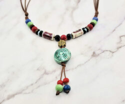 Mei's Tibetan Ceramic Luck | ketting | Keramiek