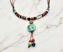 Mei's Tibetan Ceramic Luck | ketting | Keramiek