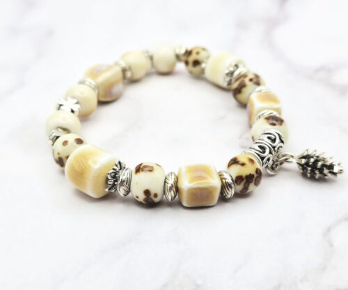 Lucky Forest 3 Mei's Tibetan Lucky Forest | armband | Keramiek Mei’s Tibetan Lucky Forest armband van keramiek