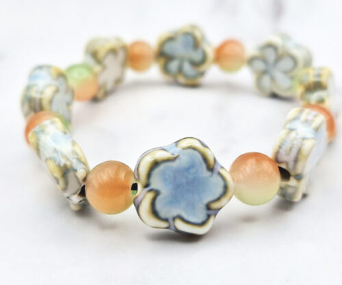 Aqua Blossom 4 Mei's Tibetan Aqua Blossom | armband | Keramiek Mei's Tibetan Aqua Blossom keramische armband met bloemkraal
