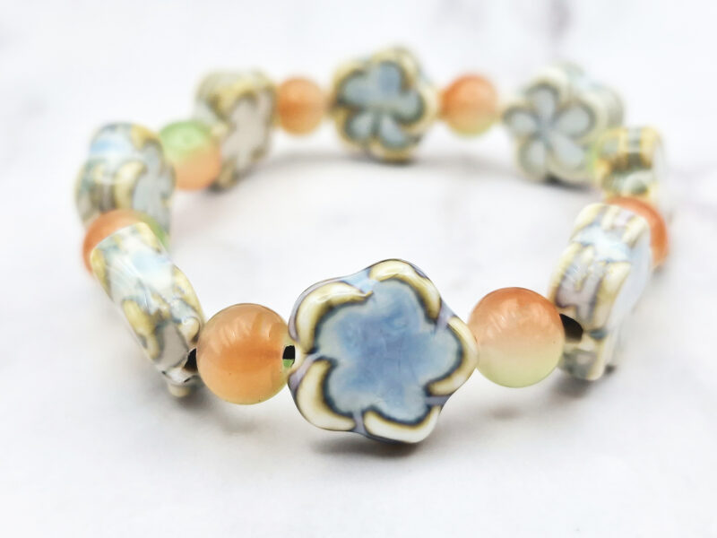 Aqua Blossom 4 Mei's Tibetan Aqua Blossom | armband | Keramiek Mei's Tibetan Aqua Blossom | armband | Keramiek - Afbeelding 4
