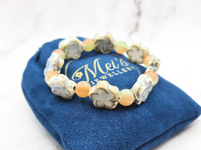 Aqua Blossom 6 Mei's Tibetan Aqua Blossom | armband | Keramiek Mei's Tibetan Aqua Blossom | armband | Keramiek - Afbeelding 6