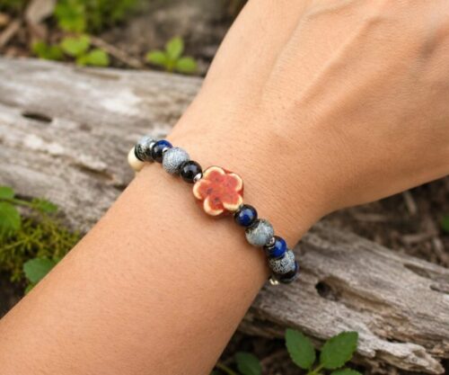 River Bloom sierfoto Mei's Jewellery Alternative view of Mei's Tibetan River Bloom | armband | Keramiek