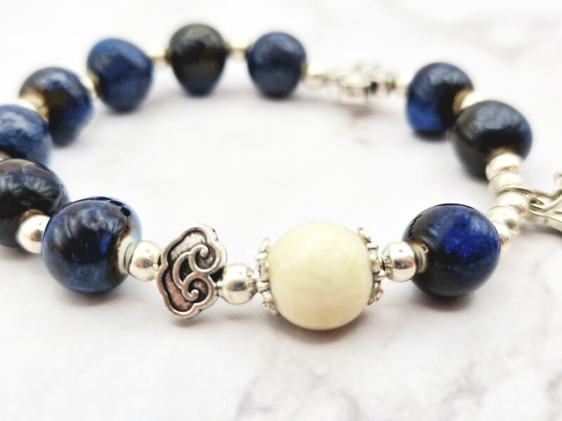 Sky Lotus 2 Mei's Tibetan Sky Lotus | armband | Keramiek Mei's Tibetan Sky Lotus | armband | Keramiek - Afbeelding 3