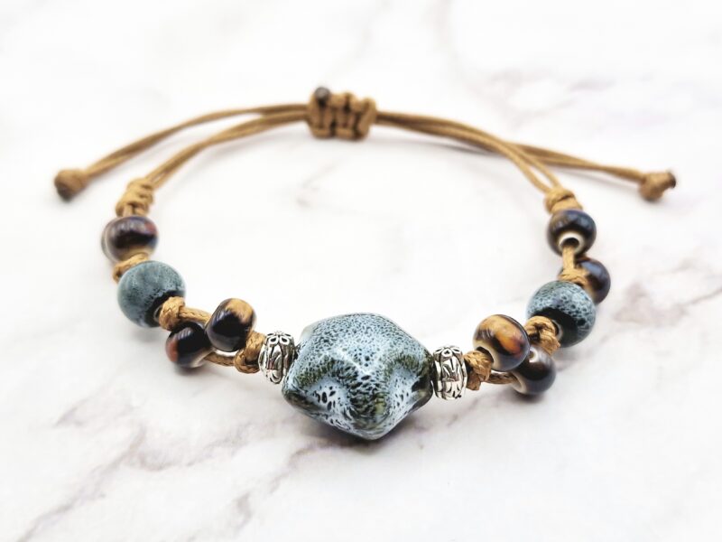 Stone Blossom 1 Mei's Tibetan Stone Blossom | armband | Keramiek Mei's Tibetan Stone Blossom | armband | Keramiek