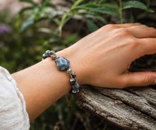 Stone Blossom sierfoto Mei's Jewellery Alternative view of Mei's Tibetan Stone Blossom | armband | Keramiek