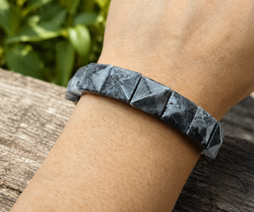 Sacred Path 2 Mei's Jewellery Alternative view of Mei's Tibetan Sacred Path | armband | Edelsteen