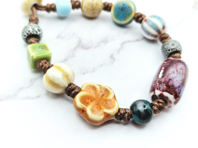 Autumn Bloom 4 Mei's Tibetan Autumn Bloom | armband | Keramiek Mei's Tibetan Autumn Bloom | armband | Keramiek - Afbeelding 4