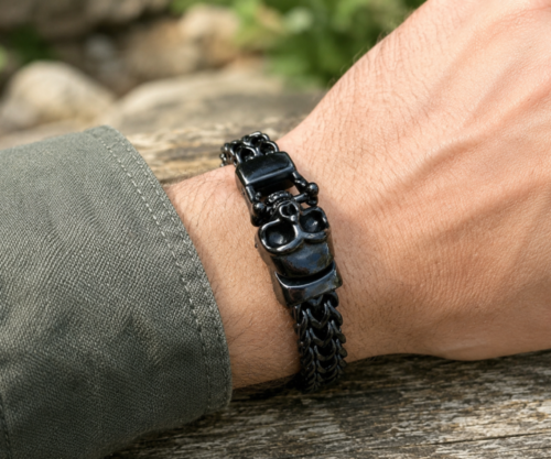 Alternative view of Mei's Muse Shadow Skull | armband | Stainless Steel